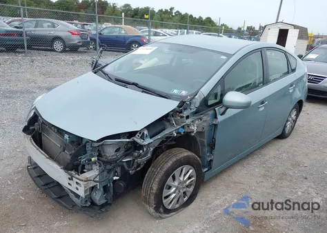 2013 Toyota Prius Plug-In from USA, damaged, VIN JTDKN3DP0D3032342